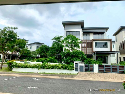 Chủ gửi bán căn biệt thự swanbay đảo đại phước đơn lập vị trí góc 2 mặt tiền 470m2 giá rẻ nhất 0
