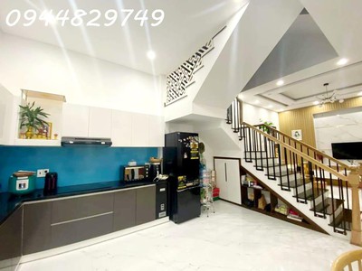 Nhà 3 tầng siêu mới, chỉ sau 1 nhà mặt tiền tô hiệu, hòa minh, đà nẵng. giá đầu tư chỉ 2,xx tỷ 1