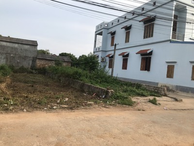 Gia đình cần tiền nên bán gấp mảnh đất 109m2 mặt trục chính thôn cánh chủ - bình yên  - di chuyển 3