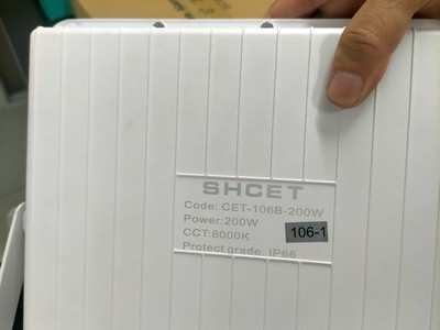 Đèn năng lượng mặt trời shcet cet-106b-200-300w 4