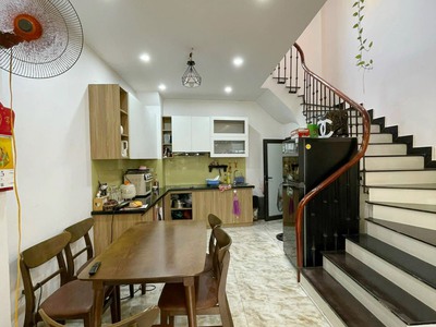 Nhà đẹp Ngọc Thuỵ, ngõ nông, ba gác đua, vài bước ra ô tô, 36M, hơn 4 tỷ 1