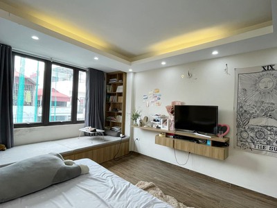 Nhà đẹp Ngọc Thuỵ, ngõ nông, ba gác đua, vài bước ra ô tô, 36M, hơn 4 tỷ 2