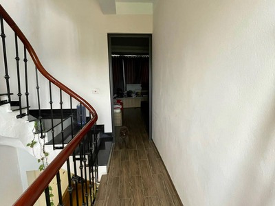 Nhà đẹp Ngọc Thuỵ, ngõ nông, ba gác đua, vài bước ra ô tô, 36M, hơn 4 tỷ 4
