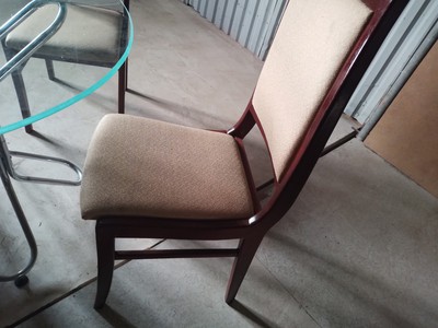 Chuyển văn phòng thanh lý bàn ăn và 06 ghế gỗ đệm nỉ 1