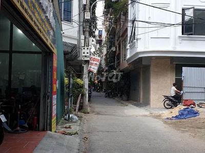 Cần bán nhà ngõ 37 trần quốc hoàn an ninh tiện ích xung quanh 4