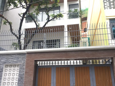 Vị trí kinh doanh  Mặt tiền Phan Châu Trinh, gần Hùng Vương, 3 tầng x 126m2 giá 18 tỷ 0