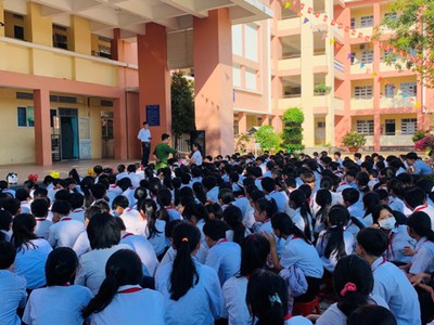 Bán lỗ miếng đất trong khu dân cư đông đúc, gần chợ, trường học, siêu thị Go 4