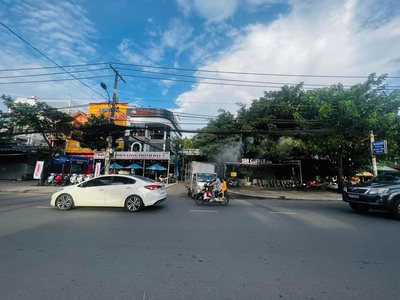 Bán dãy nhà trọ 2 mặt tiền xe tải nhựa mới tô ký 84m2 ngang 4.2m sát chợ nhỉnh 5 tỷ. 3