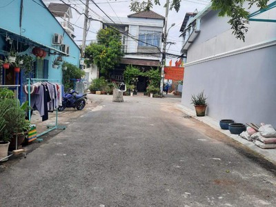 Bán 2lô đất 2mặt tiền trước sau hẻm xe hơi trung tâm công viên phần mềm quang trung quận12 3