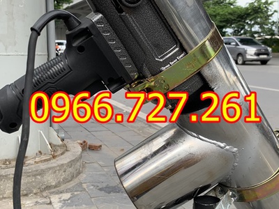 Máy hutsc thóc bỏ bao cầm tay 1
