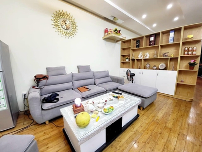 Bán nhà tập thể phố 8/3,  56m2  , giá nhỉnh 1 tỷ 3