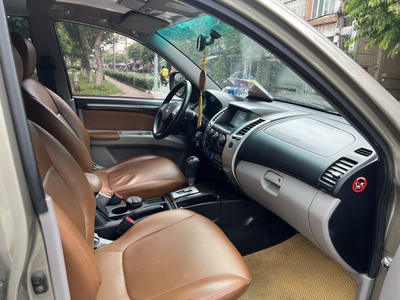 Chính Chủ Cần bán xe 7 chỗ MITSUBISHI 4