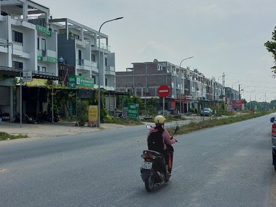 Cần chuyển nhượng shophouse mặt đường đôi 30m TT Kim hoa - Mê Linh. Giá rẻ giật mình. 1