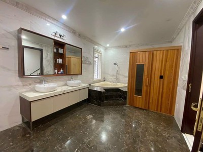 Sửng sốt quá, liền kề văn quán, thang máy, mặt tiền 5m, 18.x tỷ 3