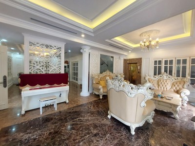 Cần bán biệt thự việt hưng, long biên. view vườn hoa, kinh doanh. dt200m, mt10m. giá 26 tỷ 2