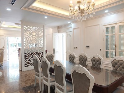 Cần bán biệt thự việt hưng, long biên. view vườn hoa, kinh doanh. dt200m, mt10m. giá 26 tỷ 1