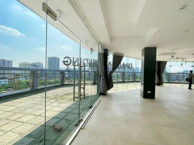 Cho thuê tòa nhà văn phòng mặt đường dịch vọng 2