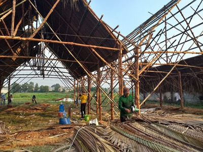 Bán lá lợp quán cà phê 1