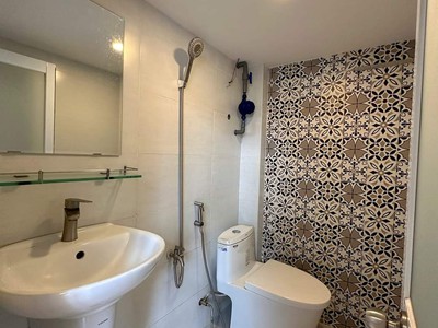 Phòng duplex cao cấp 143 cô giang, quận 1. giá 6tr 4