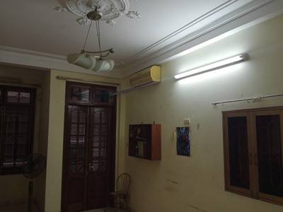 Cho thuê nhà nguyên căn ngõ 1 khâm thiên đống đa hà nội. 40m2 mặt tiền 3,7m 2