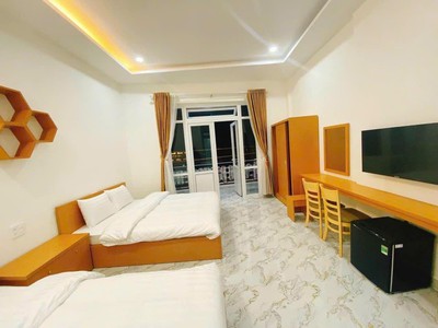 Bán 3 căn khách sạn mặt tiền đường nguyễn công trứ đà lạt 1