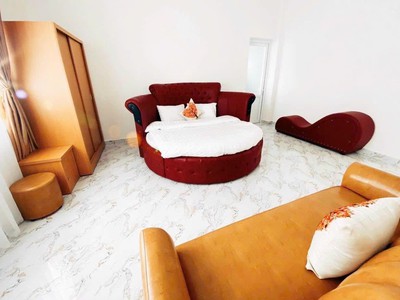 Bán 3 căn khách sạn mặt tiền đường nguyễn công trứ đà lạt 2