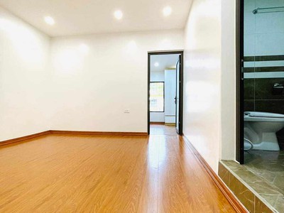 Bán nhà tập thể vĩnh hồ. 80m. 3 ngủ, nội thất xịn. sát phố, oto. 2.5 tỷ 3