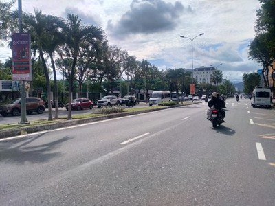 Sở hữu quán cà fe kinh doanh đông khách tt hải châu đường lớn, gần đại học kiến trúc 2