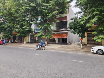 Chính chủ cho thuê toà nhà 5 tầng gồm 2 lô mb liền kề mt8m làm văn phòng cửa hàng   đường kinh 2