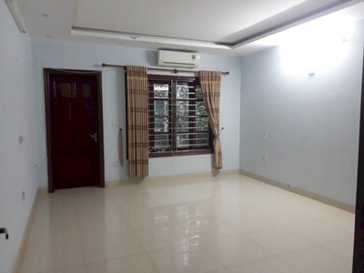 Cho Thuê Nhà Và Kho Ngõ 28 Võ Chí Công, Đường Thông Ra Ngõ 81 Lạc Long Quân 1