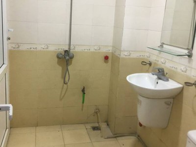 Cho Thuê Nhà Và Kho Ngõ 28 Võ Chí Công, Đường Thông Ra Ngõ 81 Lạc Long Quân 2