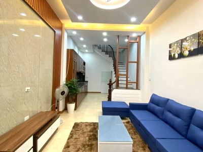 Tài chính nhỉnh 3.5 tỷ có ngay nhà đẹp phố Khương Trung, lô góc, DT: 30m2x5, tặng full nội thất 1