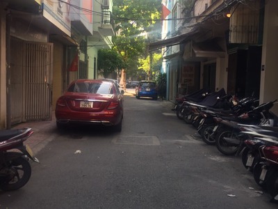 Cho thuê tầng 1 làm văn phòng, làm nail tại phố Ngụy Như Kon Tum 2