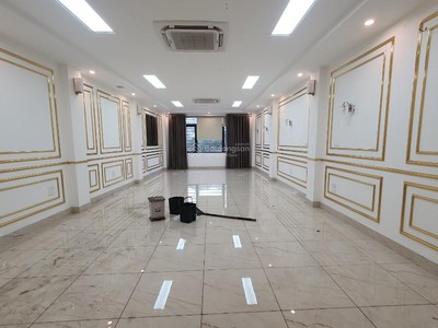 Cho thuê mặt bằng kinh doanh và sàn  70m2, 40m2  văn phòng tại Nguyễn Khang 0