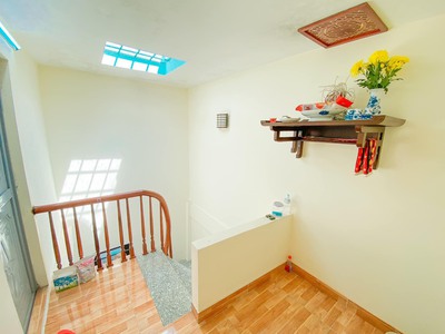 Bán nhà hố lê trọng tấn 45 mét 5 tầng ở luôn 3,8ty 4