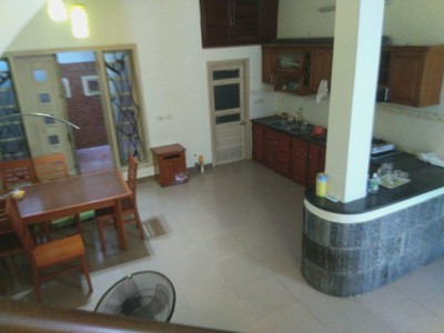 Chính chủ cho thuê nhà 3 tầng giá rẻ, thiết kế hiện đại tại số 61, lương ngọc quyến, thành phố 4
