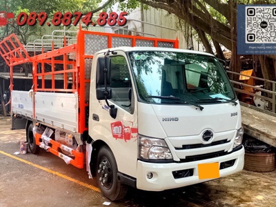 HINO 3.5 Tấn XZU720L Thùng Nhôm Sàn Inox 4 Li Chất Lượng Giá Tốt 2023 0