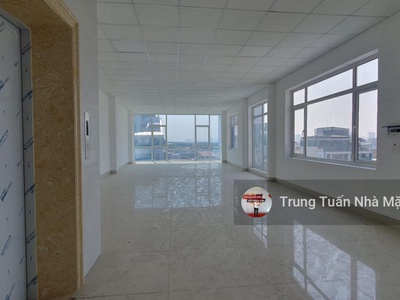 Bán tòa nhà kinh doanh văn phòng 150m2 mặt phố nguyễn văn cừ 10 tằng thang máy dòng tiền 200tr/th 2