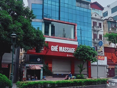 Bán tòa nhà kinh doanh văn phòng 150m2 mặt phố nguyễn văn cừ 10 tằng thang máy dòng tiền 200tr/th 0