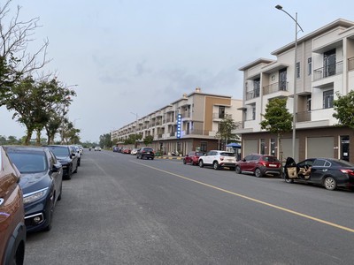 Cho thuê Shophouse Centa city cửa ngõ vào Vin Vũ Yên giá 7tr/tháng 1