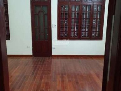 Cho thuê nhà ngõ 106 Hoàng Quốc Việt - DT 60m2 x 5 tầng làm Vp, lớp học, gđ ở 3