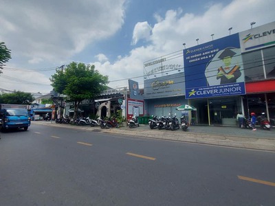 Bán biệt thự mặt tiền kdc an sương ngang 7m 3 tầng có mái 119m2 đa công năng chỉ 11.5 tỷ. 2