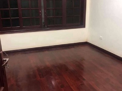 Cho thuê nhà ngõ 106 Hoàng Quốc Việt - DT 60m2 x 5 tầng làm Vp, lớp học, gđ ở 4