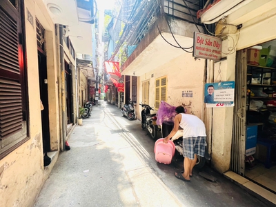 Cần bán nhà 5 tầng ngõ 23 Giang Văn Minh DT 35m giá 4.8 tỷ 0