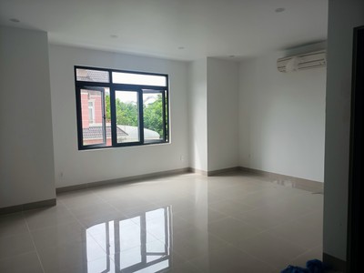 Cho thuê văn phòng 35 - 150m2 mới xây 100  Khang Điền Intresco Q9 5