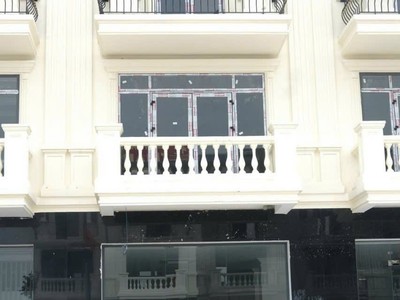 Cần bán  gấp căn nhà 3 tầng tại khu hà ở Thăng Long 2 Bàu Bàng 2