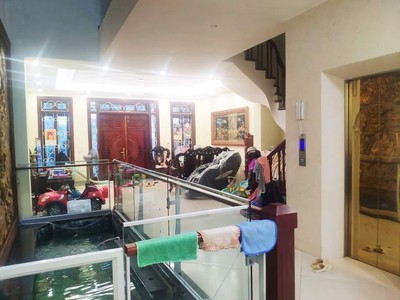 Nhà đẹp phân lô Nguyễn Ngọc Nại. 6 tầng hiện đại. Thang máy, nội thất nhập ngoại - Nhà nở hậu 3