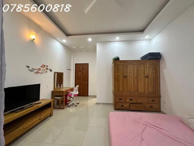 Nhà đẹp hẻm thông khu p.lô ô tô tới cửa tt nhà bè. dt 55m2 4,62 x12m giá 5,8 tỷ tl . 1