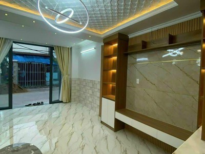 Siêu mẫu .chỉ có 1 ..mt hxh ô tô tránh nhau. phạm h lầu .n bè.nhỉnh 3 tỷ 3