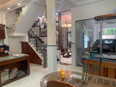 Nhà đẹp nhất khu em sống-nhà lê văn lương 4 tầng ở ngay 1